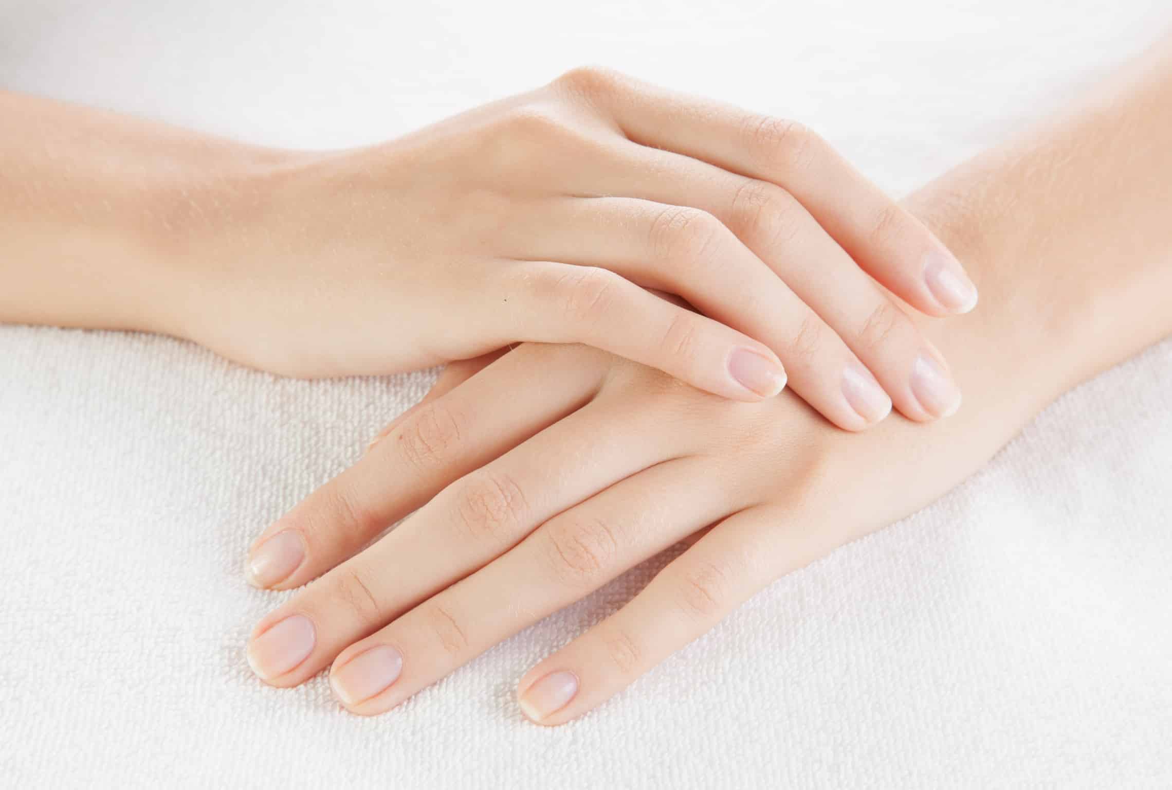 Acide hyaluronique mains | rajeunissement des mains | Dermatologie esthétique lasers | Amiens